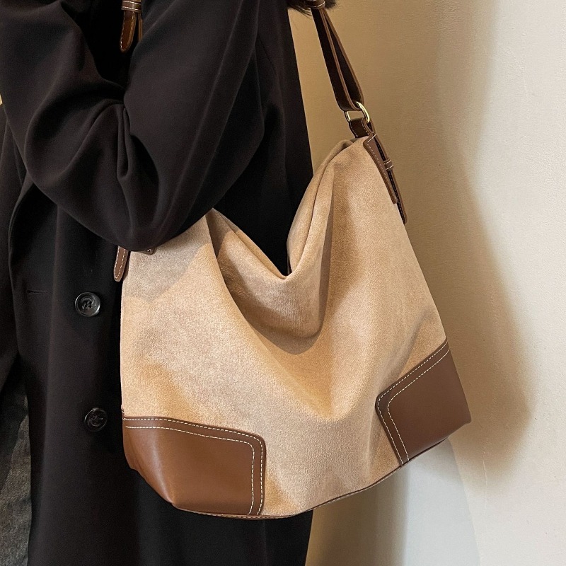 Borse tote in pelle scamosciat - Embroidery Kit Pouch recensione e prezzo