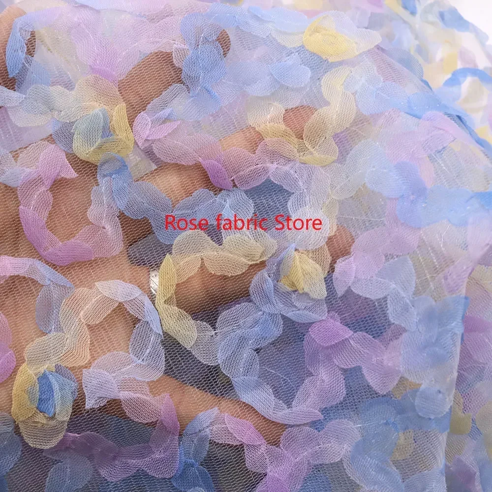 Tessuto in chiffon sfumato con - Embroidery Roses recensione e prezzo