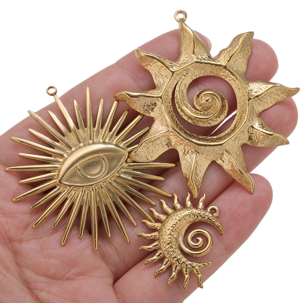 5 ciondoli rotondi vintage in  - Embroidery Gold recensione e prezzo