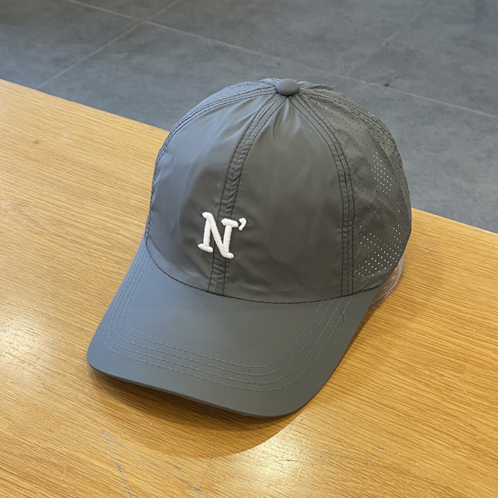 Cappellino da Baseball con Ric - Embroidery Letter N recensione e prezzo